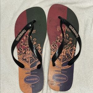 Harry Potter Hogwarts Crest Flip Flops - Green, Red, Brown